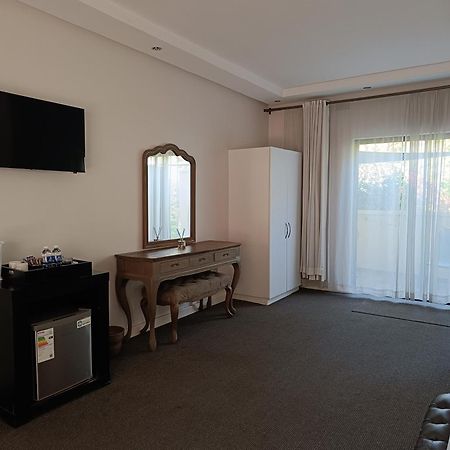 Hotel Jacaranda Harare Zewnętrze zdjęcie