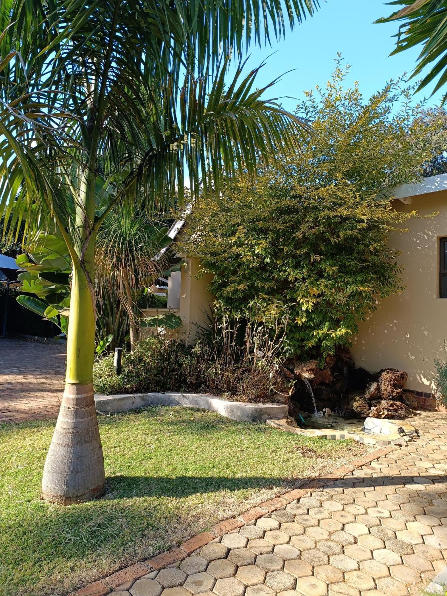 Hotel Jacaranda Harare Zewnętrze zdjęcie