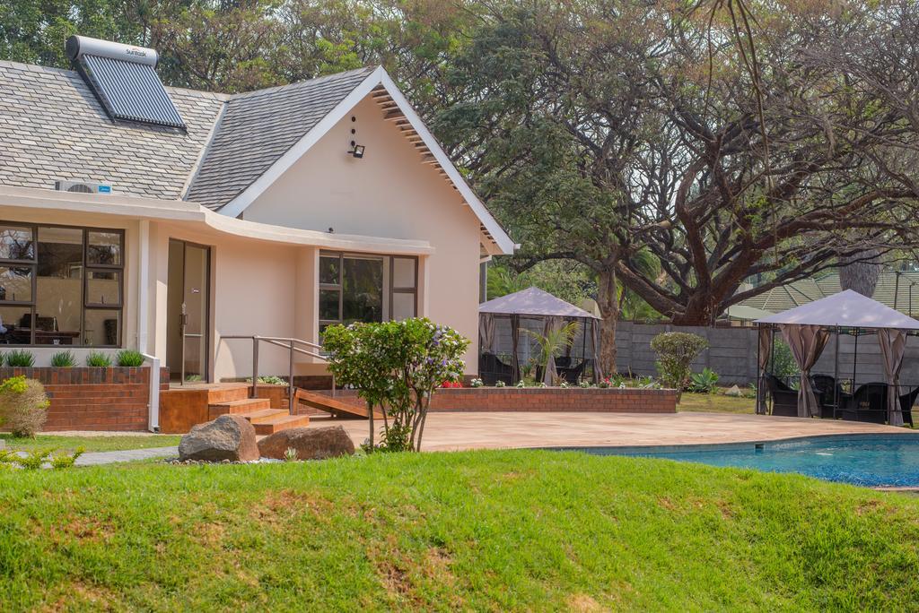 Hotel Jacaranda Harare Zewnętrze zdjęcie