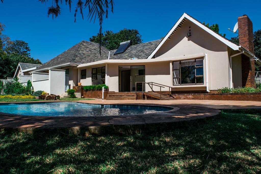 Hotel Jacaranda Harare Zewnętrze zdjęcie